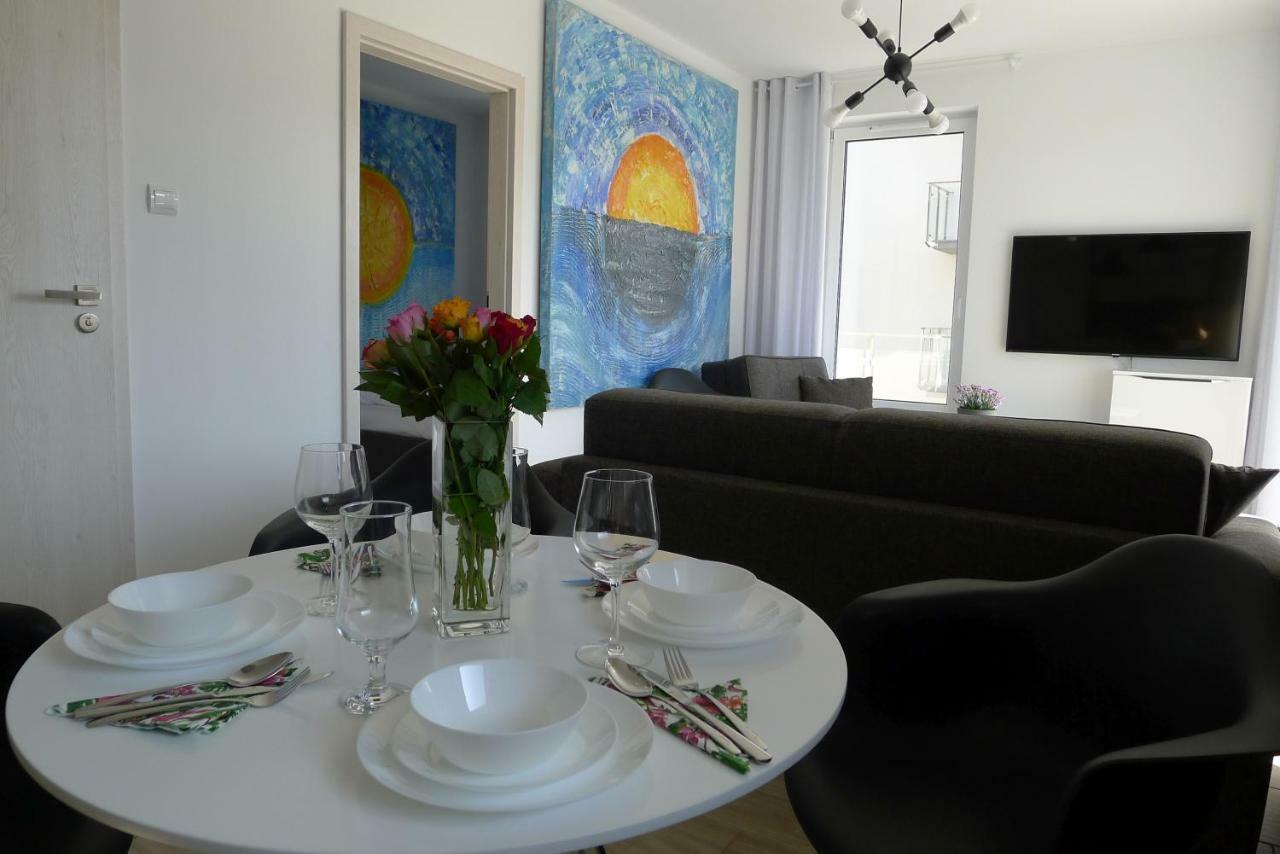 Impresja 42 Apartament Z Garazem Kolobrzeg Exterior photo